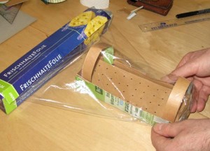 Mini-Gewaechshaus kostenlos aus Tetrapaks selbst bauen© kraeuterallerlei.de/D. Schwarz