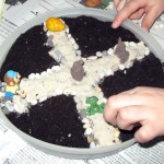 3_mini_kraeutergarten_kinder_steine_figuren©kraeuterallerlei/D.Schwarz 3_mini_kraeutergarten_kinder_steine_figuren©kraeuterallerlei/D.Schwarz