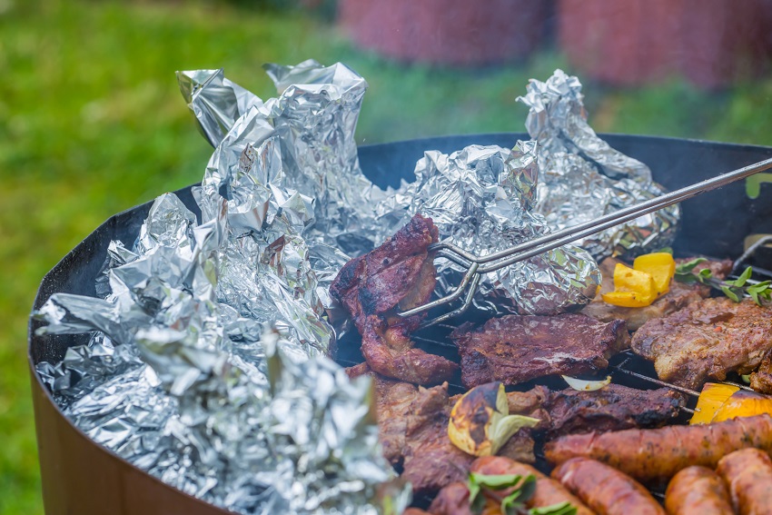 Grillsaison: Lecker und gesund grillen mit frischen Kräutern