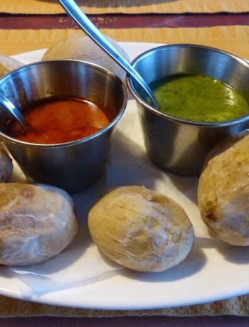 Kanarische Küchen-Klassiker: Mojo verde, Mojo rojo und Papas arrugadas